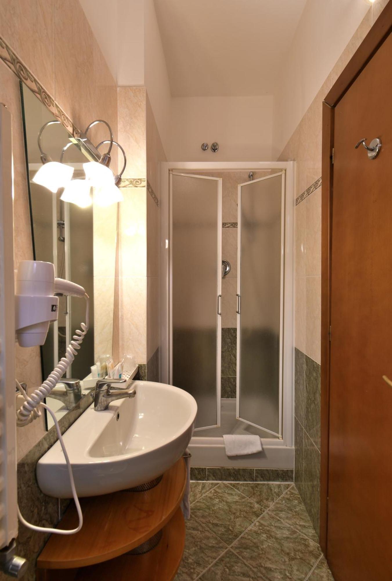 Hotel Cavour راباللو المظهر الخارجي الصورة